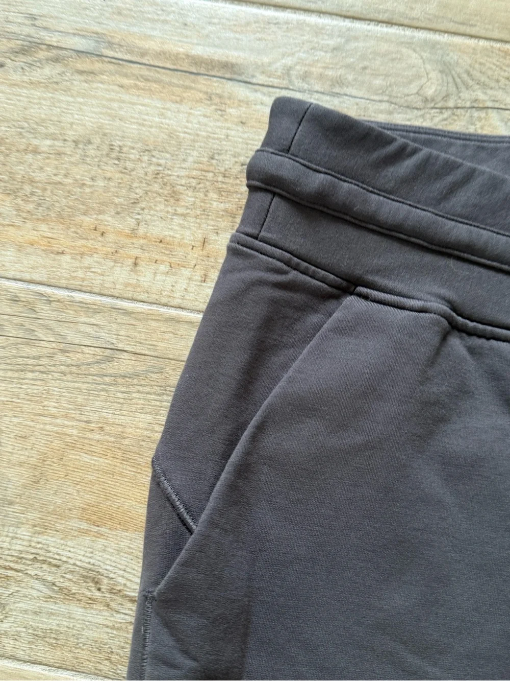 lululemon athletica men’s Charcoal Black Jogger with Drawstring